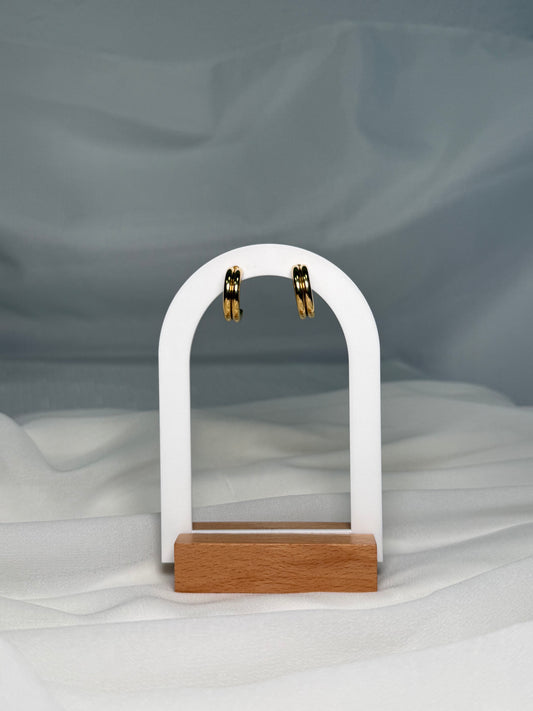 Elegante goldfarbene Creolen mit Cut-Out-Design – Edelstahl